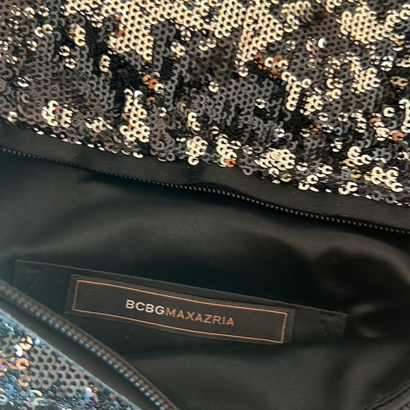 BCBG MaxAzria sequined clutch condition like new - Picture 2 of 4